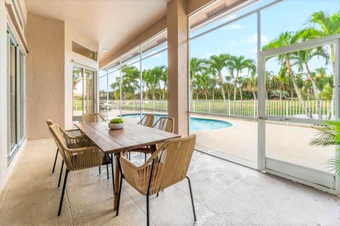 House in Wellington, Florida 4 bedrooms, 259.38 sq.m. № 2182869 - photo 18