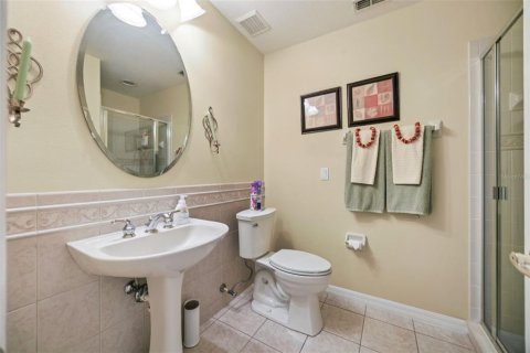 House in Orlando, Florida 6 bedrooms, 340.12 sq.m. № 2284475 - photo 24