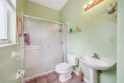 House in Orlando, Florida 6 bedrooms, 340.12 sq.m. № 2284475 - photo 25