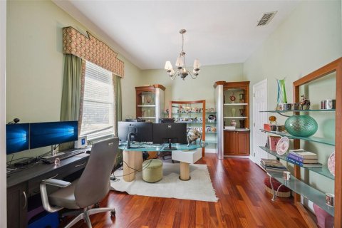 House in Orlando, Florida 6 bedrooms, 340.12 sq.m. № 2284475 - photo 27