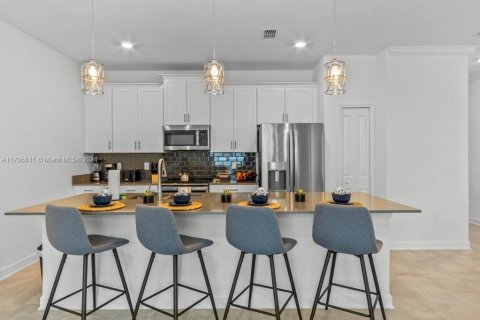 Adosado en venta en Davenport, Florida, 4 dormitorios № 1716235 - foto 13