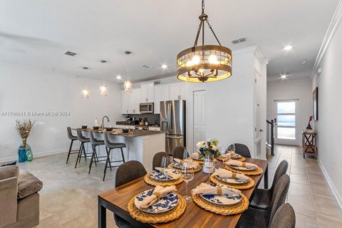 Adosado en venta en Davenport, Florida, 4 dormitorios № 1716235 - foto 11