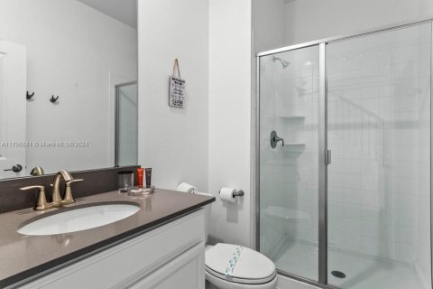 Adosado en venta en Davenport, Florida, 4 dormitorios № 1716235 - foto 19