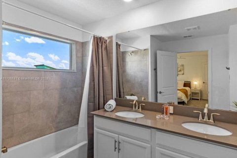Adosado en venta en Davenport, Florida, 4 dormitorios № 1716235 - foto 25