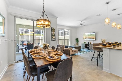 Adosado en venta en Davenport, Florida, 4 dormitorios № 1716235 - foto 9