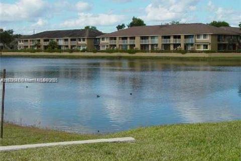 Appartement à louer à Miami Gardens, Floride: 2 chambres, 75.81 m2 № 1942350 - photo 4