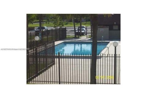 Apartment in Miami Gardens, Florida 2 bedrooms, 75.81 sq.m. № 1942350 - photo 5
