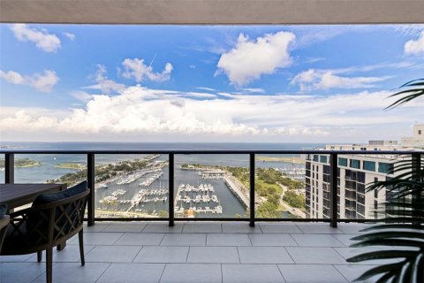 Condominio en venta en Saint Petersburg, Florida, 2 dormitorios, 141.4 m2 № 2259583 - foto 13