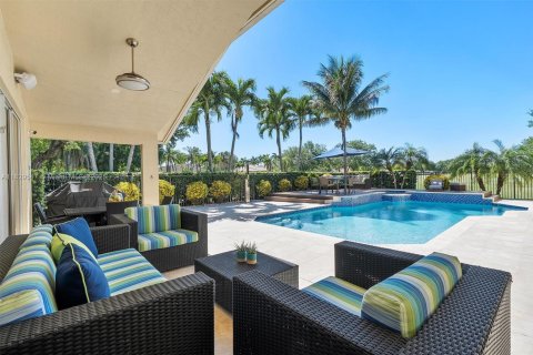 House in Weston, Florida 5 bedrooms, 373.56 sq.m. № 1809686 - photo 20