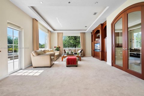 House in Weston, Florida 5 bedrooms, 373.56 sq.m. № 1809686 - photo 9