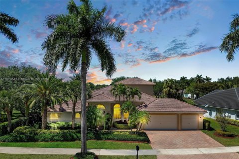 House in Weston, Florida 5 bedrooms, 373.56 sq.m. № 1809686 - photo 24