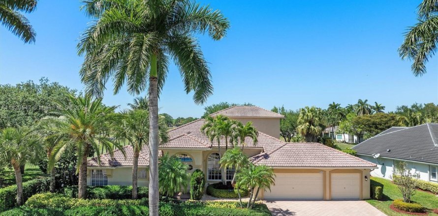 House in Weston, Florida 5 bedrooms, 373.56 sq.m. № 1809686