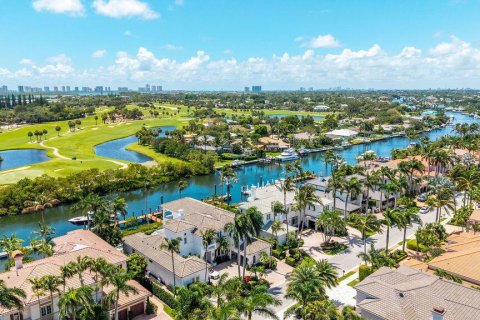 Casa en venta en West Palm Beach, Florida, 11 dormitorios, 1229.19 m2 № 2177365 - foto 6