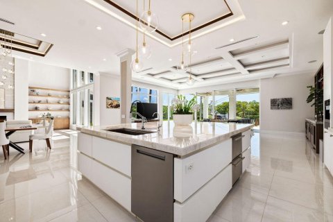 Casa en venta en West Palm Beach, Florida, 11 dormitorios, 1229.19 m2 № 2177365 - foto 16