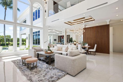 Casa en venta en West Palm Beach, Florida, 11 dormitorios, 1229.19 m2 № 2177365 - foto 19