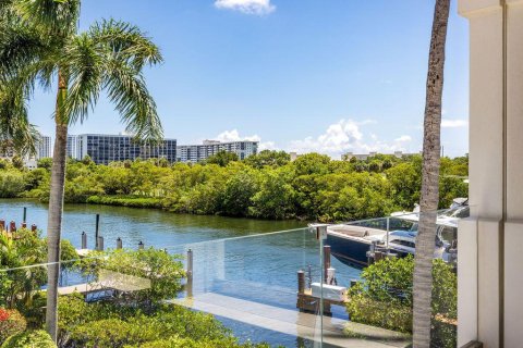 Casa en venta en West Palm Beach, Florida, 11 dormitorios, 1229.19 m2 № 2177365 - foto 24