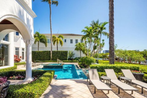Casa en venta en West Palm Beach, Florida, 11 dormitorios, 1229.19 m2 № 2177365 - foto 28