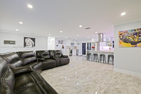 Casa en venta en Miami, Florida, 3 dormitorios, 170.48 m2 № 1986630 - foto 6