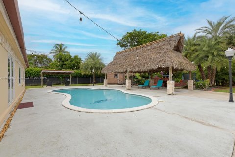 Casa en venta en Miami, Florida, 3 dormitorios, 170.48 m2 № 1986630 - foto 26