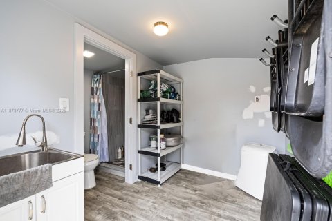 Casa en venta en Miami, Florida, 3 dormitorios, 170.48 m2 № 1986630 - foto 29