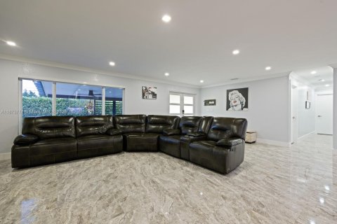 Casa en venta en Miami, Florida, 3 dormitorios, 170.48 m2 № 1986630 - foto 5