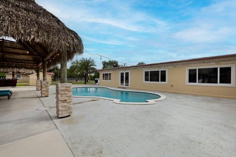 Casa en venta en Miami, Florida, 3 dormitorios, 170.48 m2 № 1986630 - foto 27