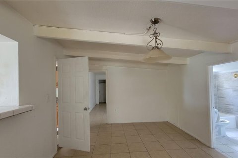 Casa en alquiler en Tampa, Florida, 4 dormitorios, 128.21 m2 № 1841859 - foto 7