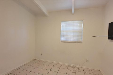 Casa en alquiler en Tampa, Florida, 4 dormitorios, 128.21 m2 № 1841859 - foto 8