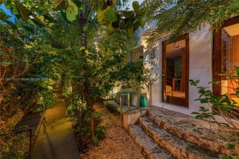 Apartamento en alquiler en Miami Beach, Florida, 2 dormitorios, 85.66 m2 № 1953418 - foto 21