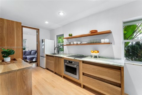 Apartamento en alquiler en Miami Beach, Florida, 2 dormitorios, 85.66 m2 № 1953418 - foto 5