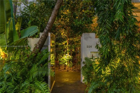 Apartamento en alquiler en Miami Beach, Florida, 2 dormitorios, 85.66 m2 № 1953418 - foto 25