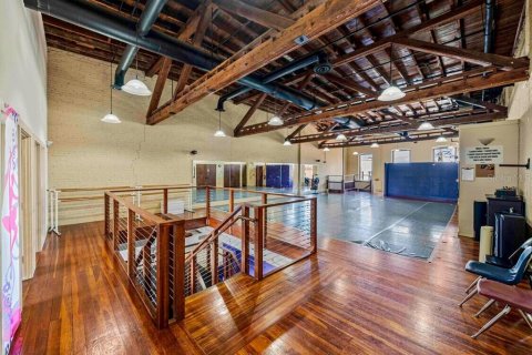 Propiedad comercial en alquiler en Lake Wales, Florida, 407.66 m2 № 1791464 - foto 11