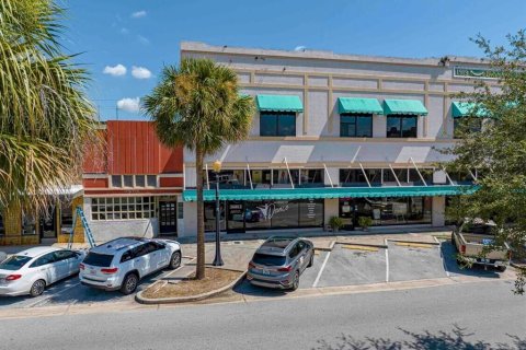 Propiedad comercial en alquiler en Lake Wales, Florida, 407.66 m2 № 1791464 - foto 1