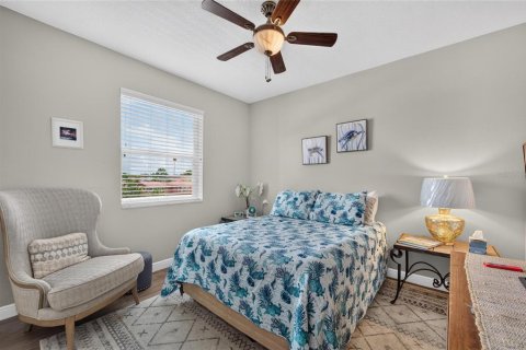 House in Tarpon Springs, Florida 4 bedrooms, 293.01 sq.m. № 2222230 - photo 29