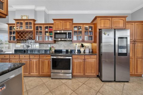 House in Tarpon Springs, Florida 4 bedrooms, 293.01 sq.m. № 2222230 - photo 20