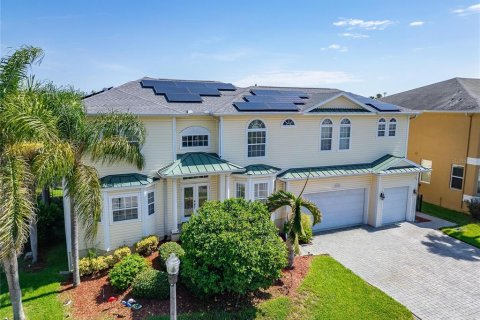 House in Tarpon Springs, Florida 4 bedrooms, 293.01 sq.m. № 2222230 - photo 3
