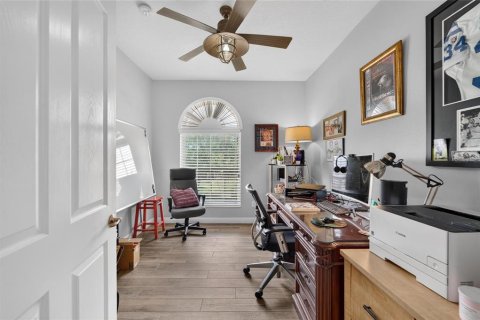 House in Tarpon Springs, Florida 4 bedrooms, 293.01 sq.m. № 2222230 - photo 30
