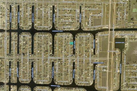 Land in Cape Coral, Florida № 1878240 - photo 2