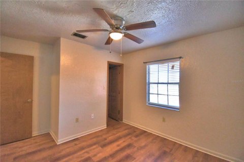 Appartement à louer à Lakeland, Floride: 2 chambres, 303.23 m2 № 2386443 - photo 15