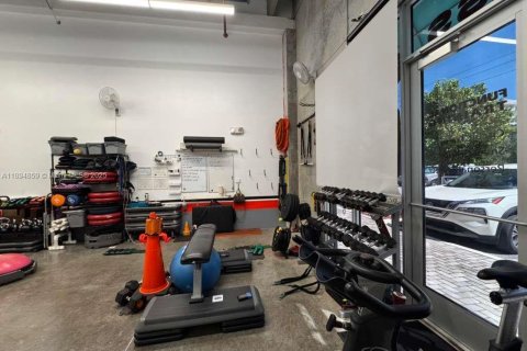 Commercial property in Sweetwater, Florida № 2014152 - photo 19