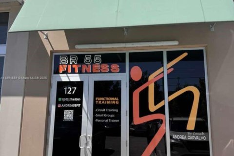 Commercial property in Sweetwater, Florida № 2014152 - photo 28