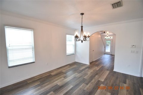 Villa ou maison à louer à Wesley Chapel, Floride: 5 chambres, 227.33 m2 № 2385792 - photo 11