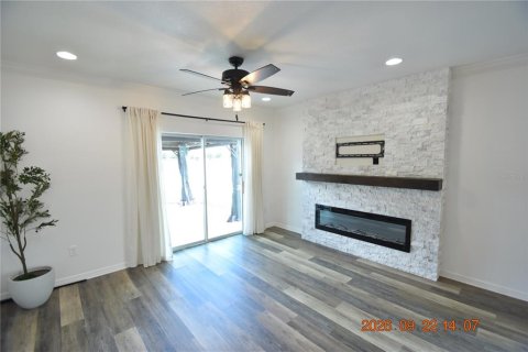 Villa ou maison à louer à Wesley Chapel, Floride: 5 chambres, 227.33 m2 № 2385792 - photo 4