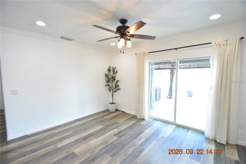 Villa ou maison à louer à Wesley Chapel, Floride: 5 chambres, 227.33 m2 № 2385792 - photo 5