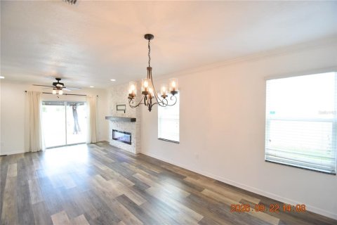 Villa ou maison à louer à Wesley Chapel, Floride: 5 chambres, 227.33 m2 № 2385792 - photo 14