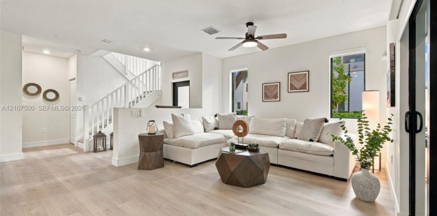 Condo in Doral, Florida, 3 bedrooms № 2424540