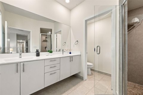 Condo in Doral, Florida, 3 bedrooms № 2424540 - photo 14