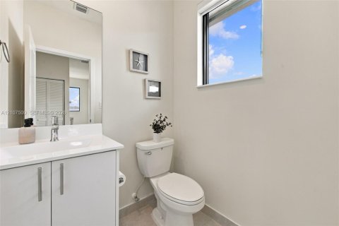 Condo in Doral, Florida, 3 bedrooms № 2424540 - photo 25