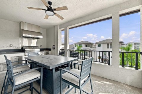 Condo in Doral, Florida, 3 bedrooms № 2424540 - photo 20