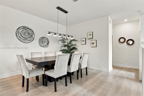 Condo in Doral, Florida, 3 bedrooms № 2424540 - photo 6